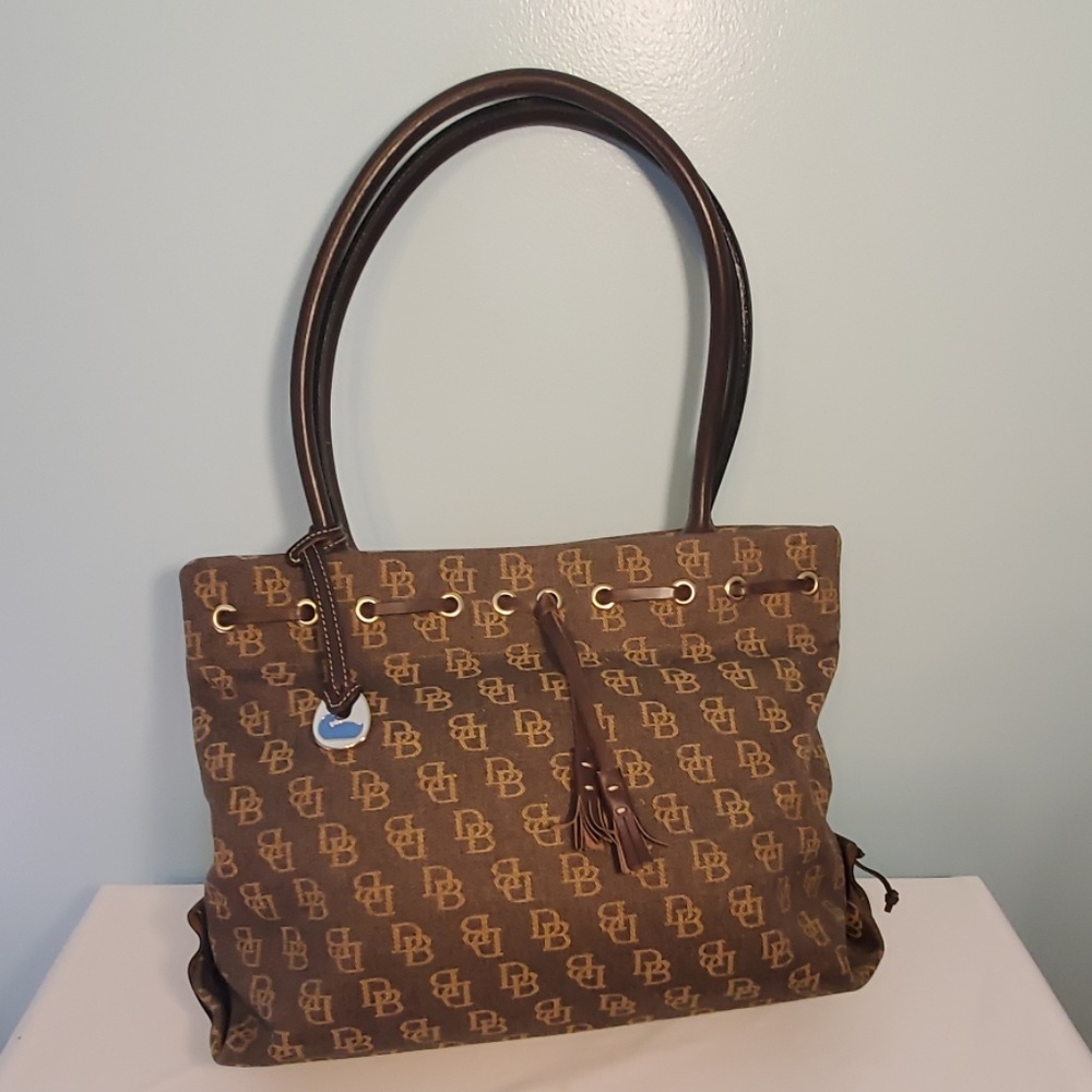 Dooney and Bourke- Great Condition